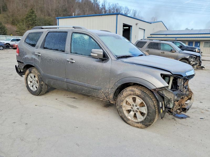 Photo 4 from auction – 2009 KIA BORREGO LX with VIN KNDJH741695018186