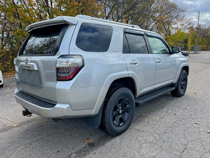 Photo 4 from auction – 2015 TOYOTA 4RUNNER SR with VIN JTEBU5JR8F5203717