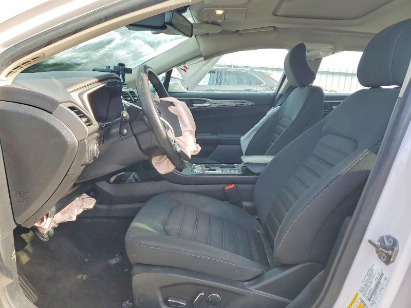 Photo 7 from auction – 2019 FORD FUSION with VIN 3FA6P0LU2KR162838