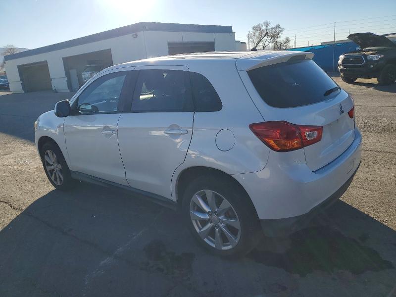 Photo 2 from auction – 2015 MITSUBISHI OUTLANDER with VIN 4A4AR3AU5FE040883