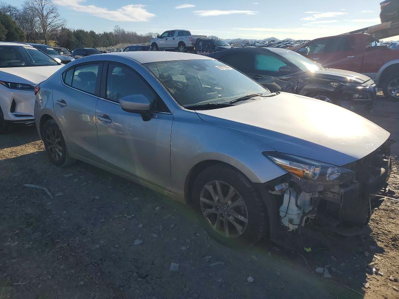 Photo 4 from auction – 2018 MAZDA 3 with VIN 3MZBN1U76JM182158