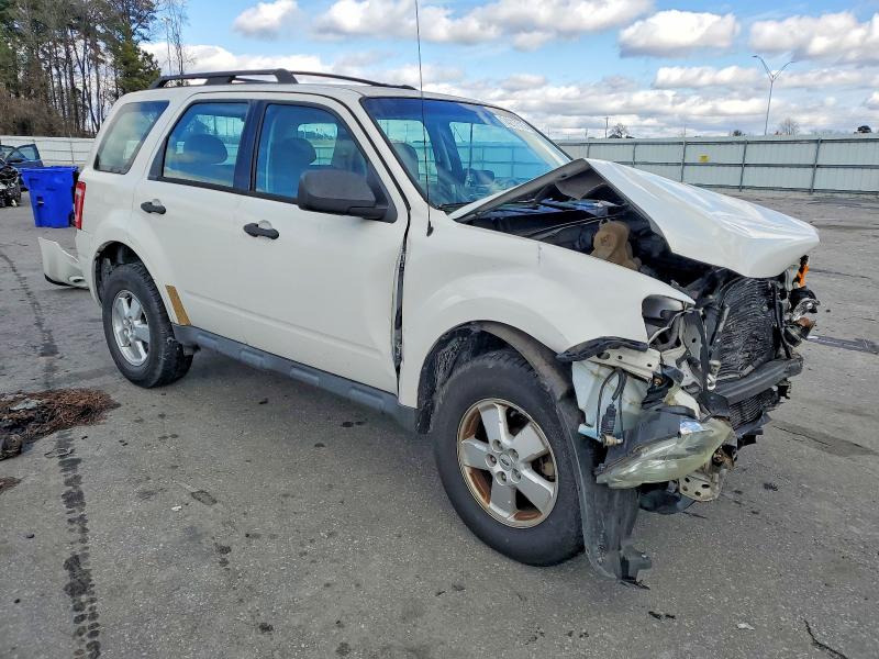 Photo 4 from auction – 2011 FORD ESCAPE XLS with VIN 1FMCU0C72BKA90880