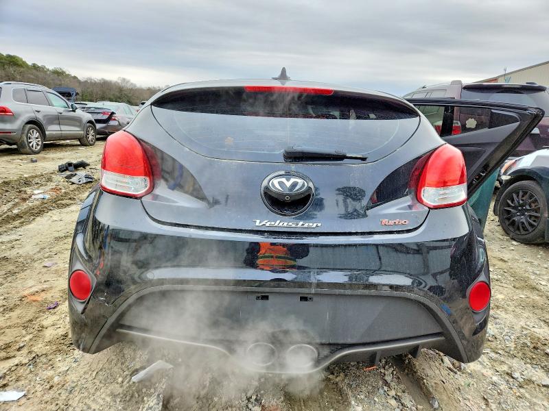 Photo 6 from auction – 2015 HYUNDAI VELOSTER T with VIN KMHTC6AE1FU233044