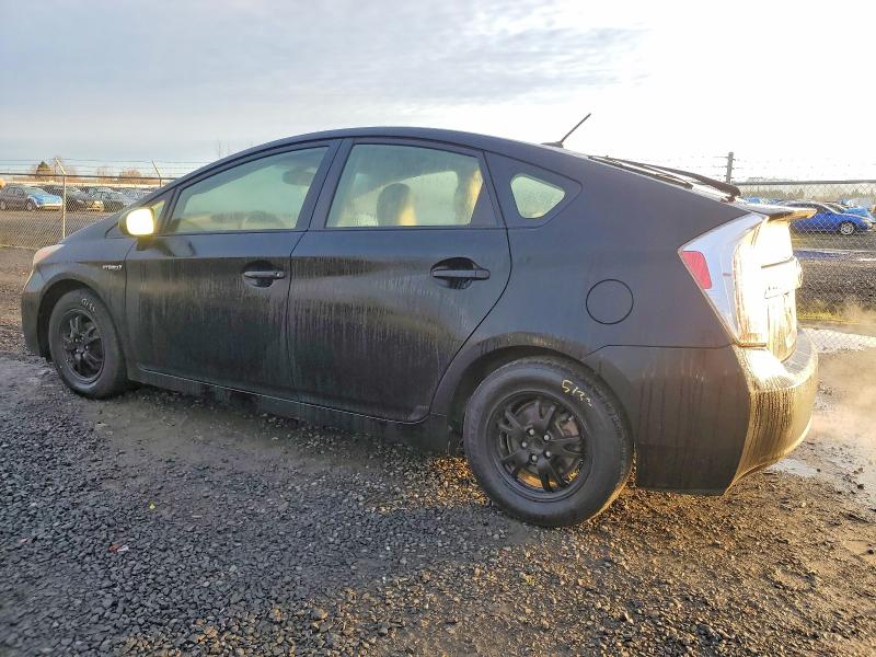 Photo 2 from auction – 2013 TOYOTA PRIUS with VIN JTDKN3DU1D1683948