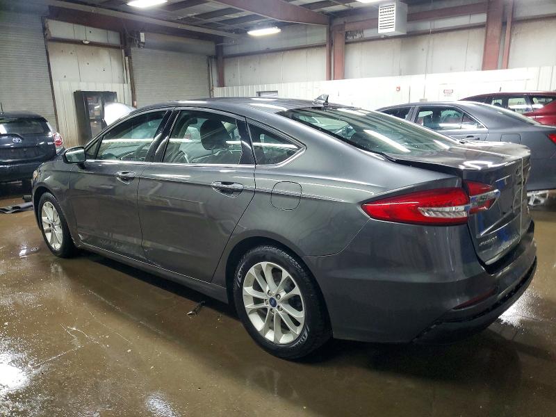 Photo 2 from auction – 2020 FORD FUSION with VIN 3FA6P0HD6LR228205