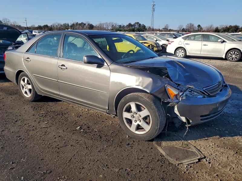 Photo 4 from auction – 2004 TOYOTA CAMRY SE with VIN 4T1BA32K74U019208