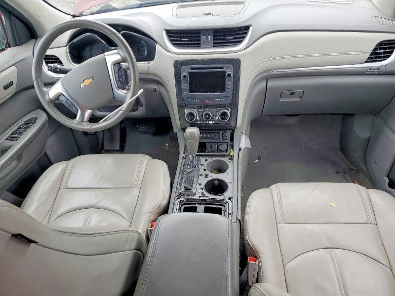 Photo 8 from auction – 2017 CHEVROLET TRAVERSE L with VIN 1GNKRHKD0HJ205277