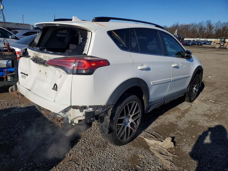 Photo 3 from auction – 2018 TOYOTA RAV4 ADVEN with VIN 2T3RFREV3JW734854