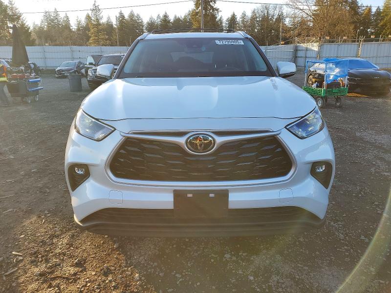 Photo 5 from auction – 2022 TOYOTA HIGHLANDER with VIN 5TDGZRBH8NS591324
