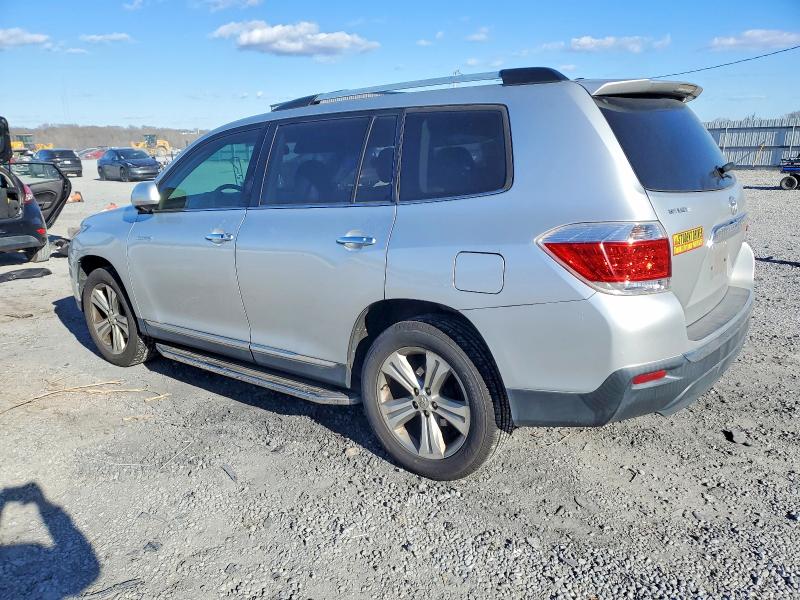 Photo 2 from auction – 2013 TOYOTA HIGHLANDER with VIN 5TDYK3EH2DS112458