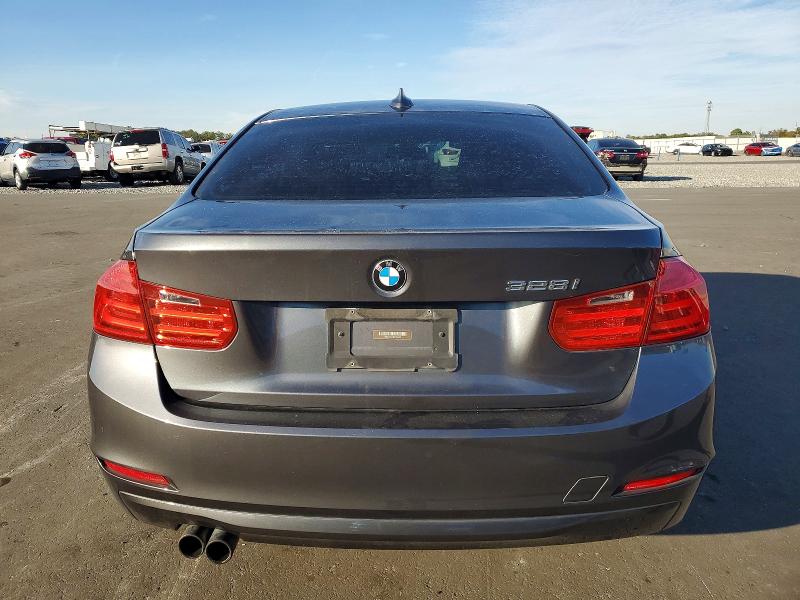Photo 6 from auction – 2013 BMW 328 I with VIN WBA3A5C54DF354232