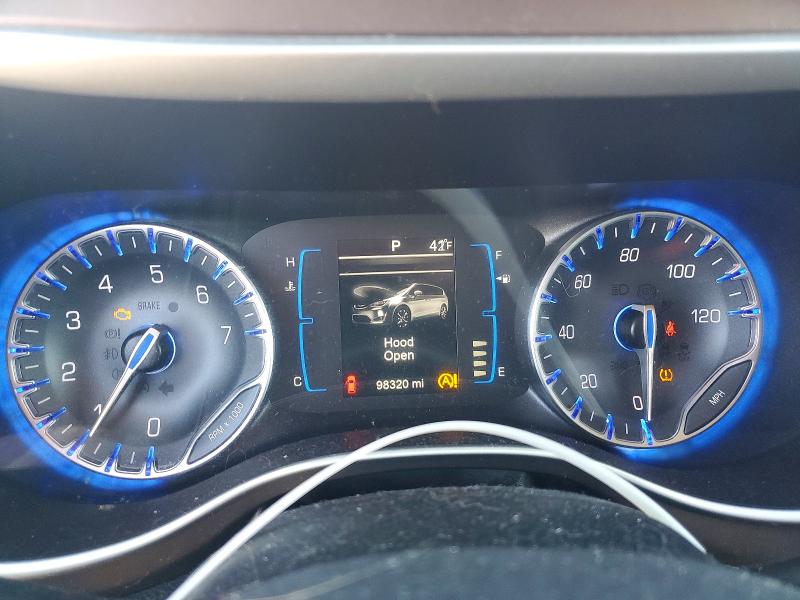 Photo 9 from auction – 2017 CHRYSLER PACIFICA T with VIN 2C4RC1DGXHR676551