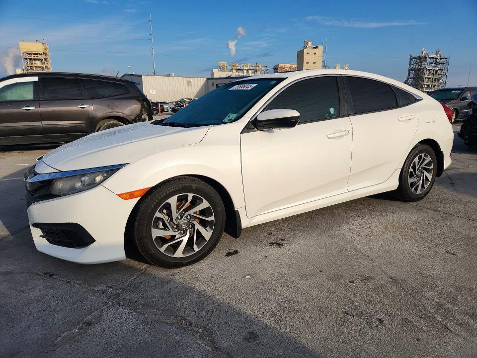 HONDA CIVIC 2017 with VIN 19XFC2F70HE070778 - Photo from auction