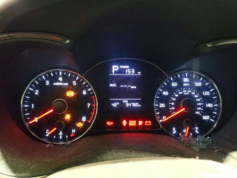 Photo 9 from auction – 2018 KIA FORTE LX with VIN 3KPFK4A79JE245475