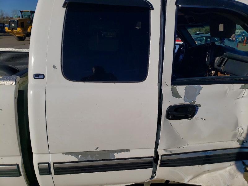Photo 10 from auction – 2001 CHEVROLET SILVERADO with VIN 2GCEC19T011250716