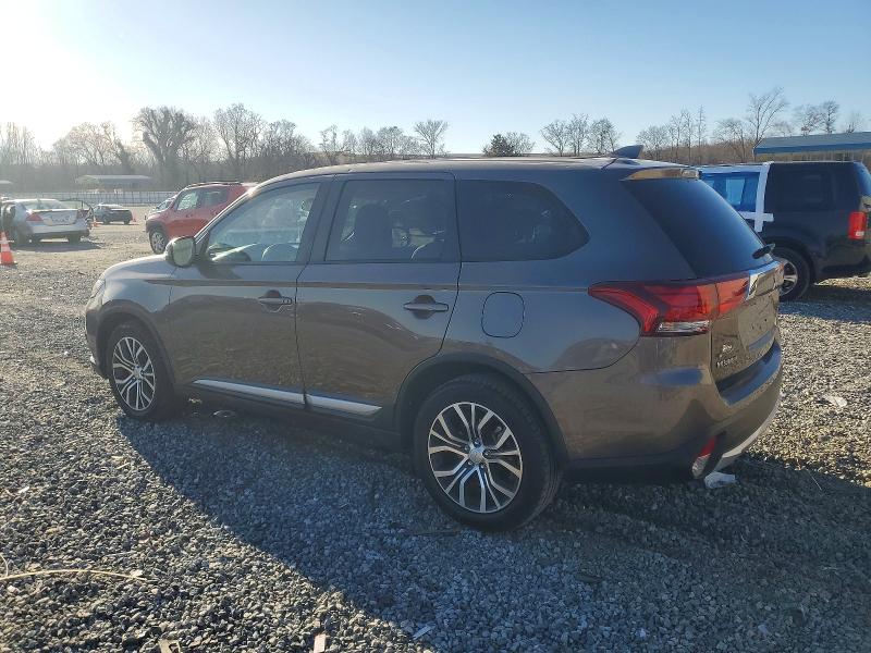 Photo 2 from auction – 2018 MITSUBISHI OUTLANDER with VIN JA4AD3A33JZ049669