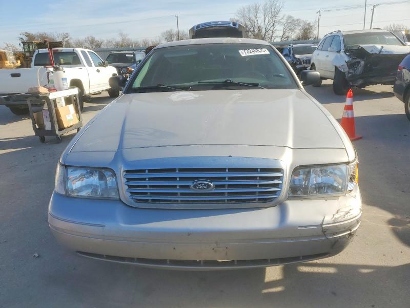 Photo 5 from auction – 2004 FORD CROWN VICT with VIN 2FAFP73W84X164169