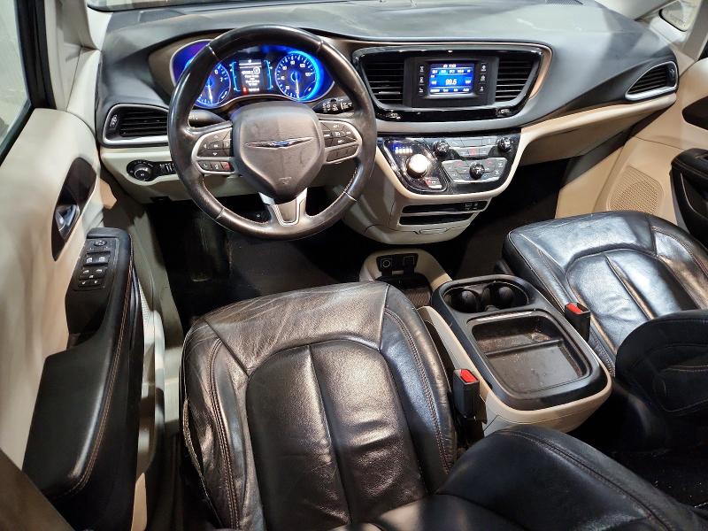Photo 8 from auction – 2017 CHRYSLER PACIFICA with VIN 2C4RC1BG5HR642780
