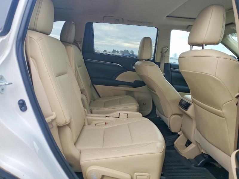 Photo 11 from auction – 2016 TOYOTA HIGHLANDER with VIN 5TDDKRFH1GS304961