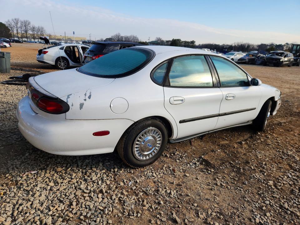 Photo 3 from auction – 1998 FORD TAURUS with VIN 1FAFP52U3WA178352