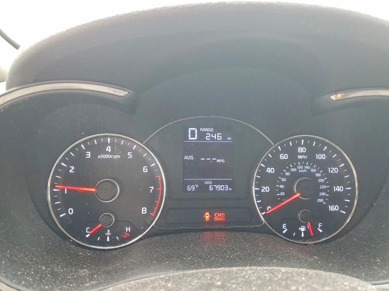 Photo 9 from auction – 2018 KIA FORTE LX with VIN 3KPFK4A70JE254422