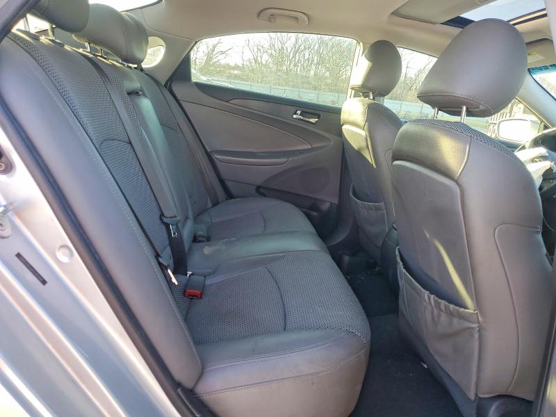 Photo 10 from auction – 2012 HYUNDAI SONATA with VIN 5NPEC4AB9CH397896