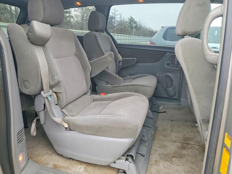 Photo 11 from auction – 2006 TOYOTA SIENNA with VIN 5TDZA23C96S502842