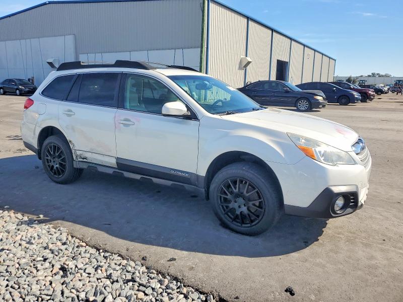 Photo 4 from auction – 2013 SUBARU OUTBACK 2. with VIN 4S4BRCPC9D3223301