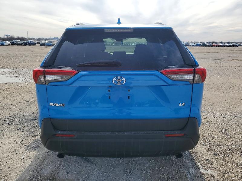 Photo 6 from auction – 2019 TOYOTA RAV4 LE with VIN 2T3H1RFV1KC022578