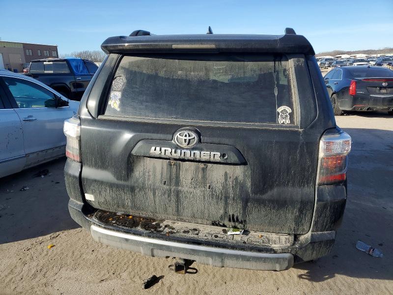 Photo 6 from auction – 2015 TOYOTA 4RUNNER SR with VIN JTEBU5JR7F5266372