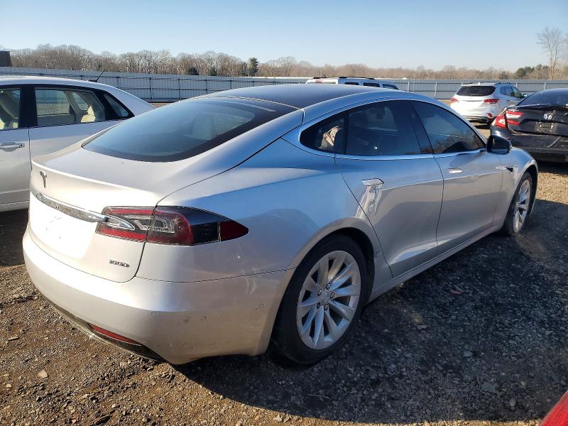 Photo 3 from auction – 2017 TESLA MODEL S with VIN 5YJSA1E28HF231540