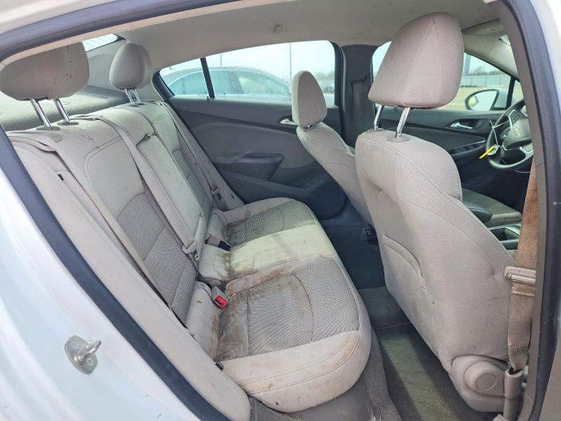 Photo 10 from auction – 2017 CHEVROLET CRUZE with VIN 1G1BE5SM4H7184331