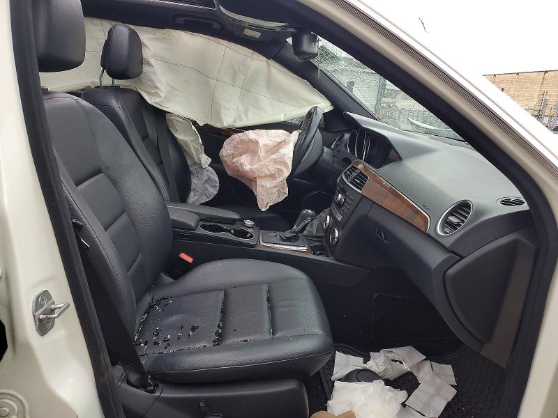 Photo 7 from auction – 2012 MERCEDES-BENZ C 300 4MAT with VIN WDDGF8BB8CR192753