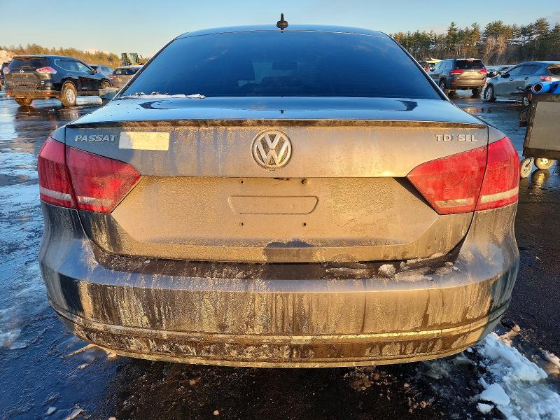Photo 6 from auction – 2013 VOLKSWAGEN PASSAT SEL with VIN 1VWCN7A33DC121137