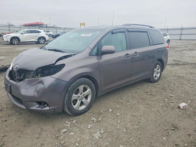 TOYOTA SIENNA LE 2014 with VIN 5TDKK3DC7ES440052 - Photo from auction