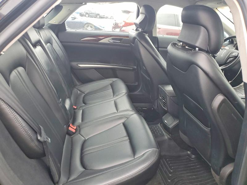 Photo 10 from auction – 2016 LINCOLN MKZ with VIN 3LN6L2LUXGR622493