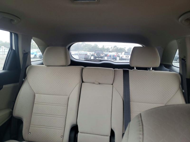 Photo 10 from auction – 2017 KIA SORENTO LX with VIN 5XYPG4A36HG264002
