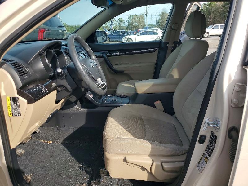 Photo 7 from auction – 2011 KIA SORENTO with VIN 5XYKT3A16BG045482