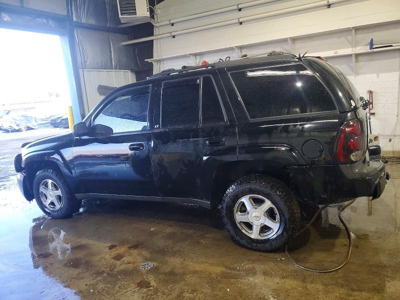 Photo 2 from auction – 2002 CHEVROLET TRAILBLAZER with VIN 1GNDT13SX22106238
