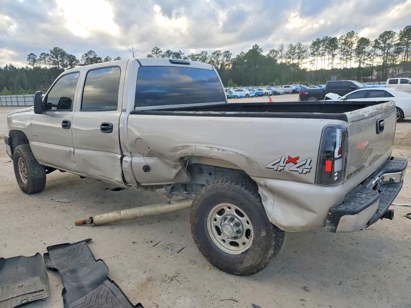 Photo 2 from auction – 2005 CHEVROLET SILVERADO with VIN 1GCHK23255F839023