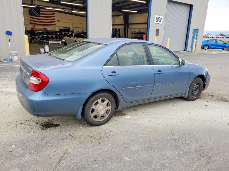 Photo 3 from auction – 2004 TOYOTA CAMRY LE with VIN JTDBE32K040290997