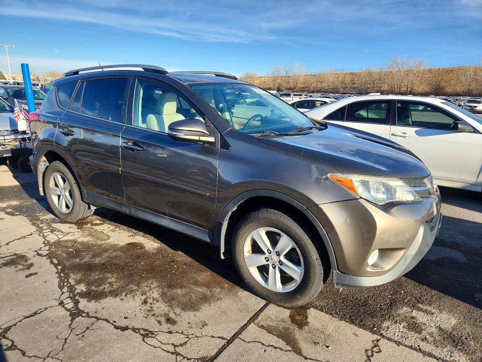 Photo 4 from auction – 2013 TOYOTA RAV4 XLE with VIN 2T3RFREV8DW050595
