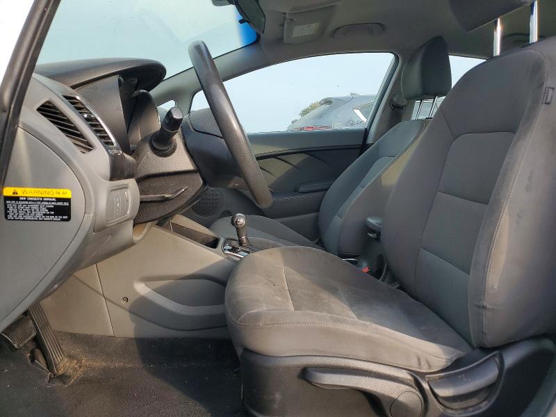 Photo 7 from auction – 2017 KIA FORTE LX with VIN 3KPFK4A72HE039263