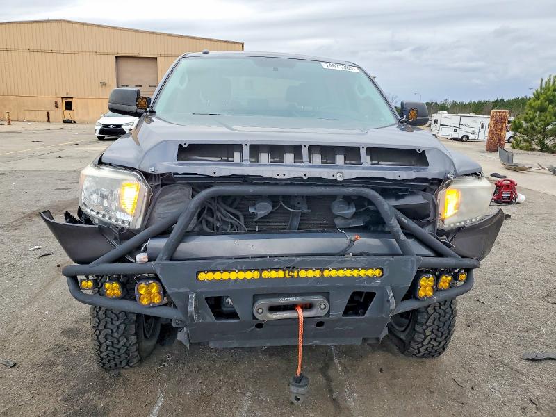 Photo 5 from auction – 2016 TOYOTA TUNDRA CRE with VIN 5TFDY5F13GX516636