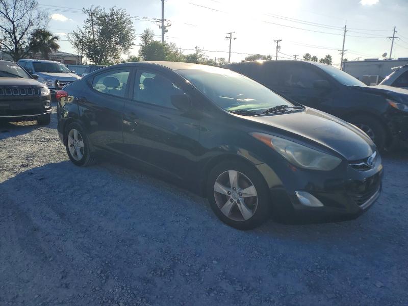 Photo 4 from auction – 2013 HYUNDAI ELANTRA with VIN 5NPDH4AE5DH435925