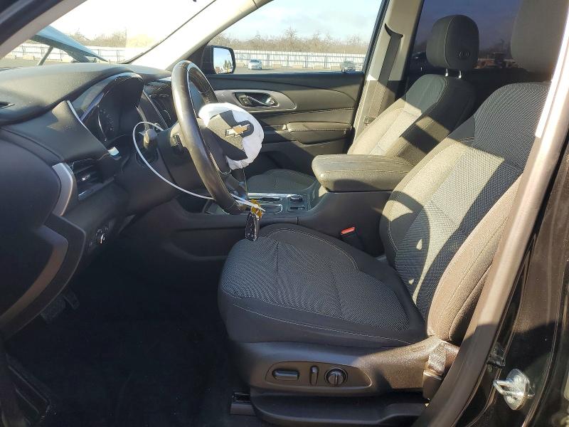 Photo 7 from auction – 2018 CHEVROLET TRAVERSE L with VIN 1GNERGKW6JJ220154