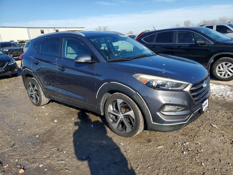 Photo 4 from auction – 2016 HYUNDAI TUCSON with VIN KM8J33A28GU111844