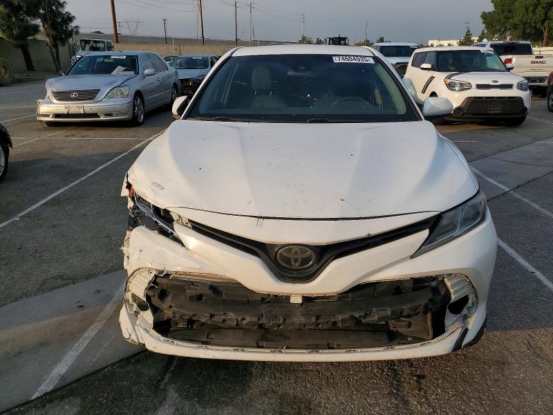 Photo 5 from auction – 2018 TOYOTA CAMRY with VIN 4T1B11HK2JU579273