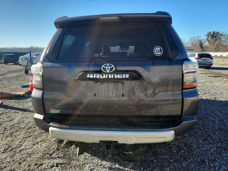 Photo 6 from auction – 2020 TOYOTA 4RUNNER SR with VIN JTEBU5JR0L5770287