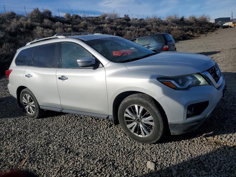 Photo 4 from auction – 2019 NISS PATHFINDER with VIN 5N1DR2MM1KC640828